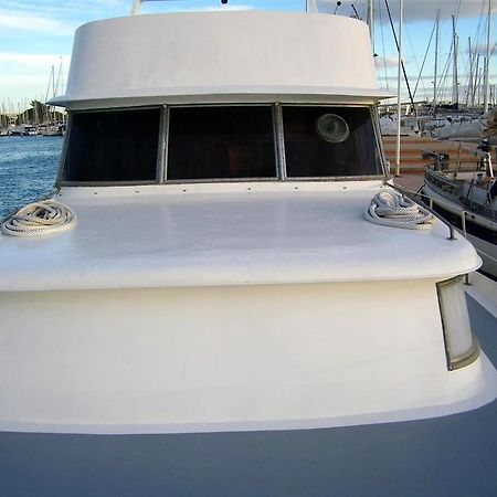 Yacht Bateau Moteur Benetti 19M Hotel Sete Ngoại thất bức ảnh