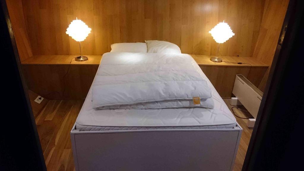Yacht Bateau Moteur Benetti 19M Hotel Sete Ngoại thất bức ảnh