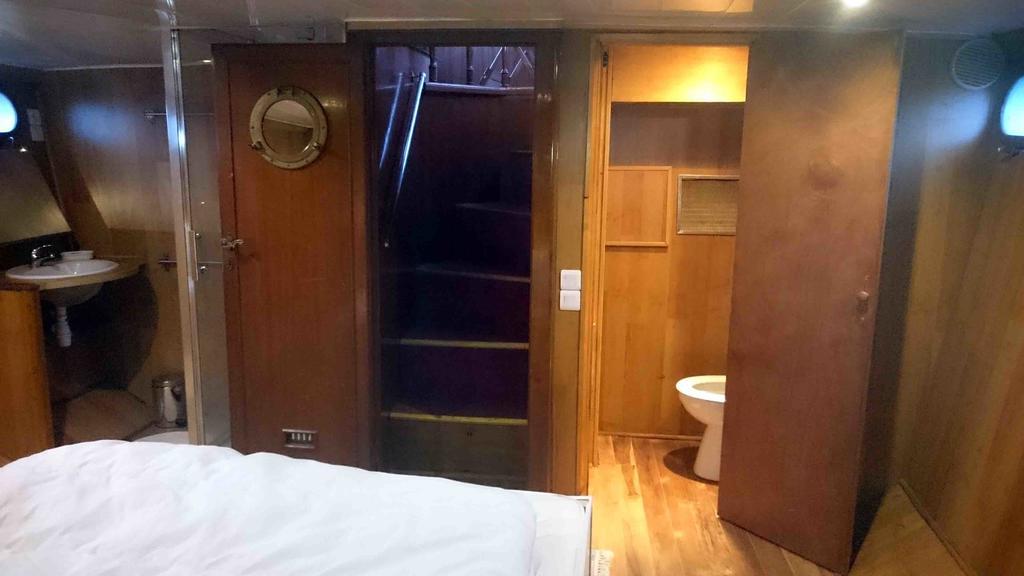 Yacht Bateau Moteur Benetti 19M Hotel Sete Ngoại thất bức ảnh